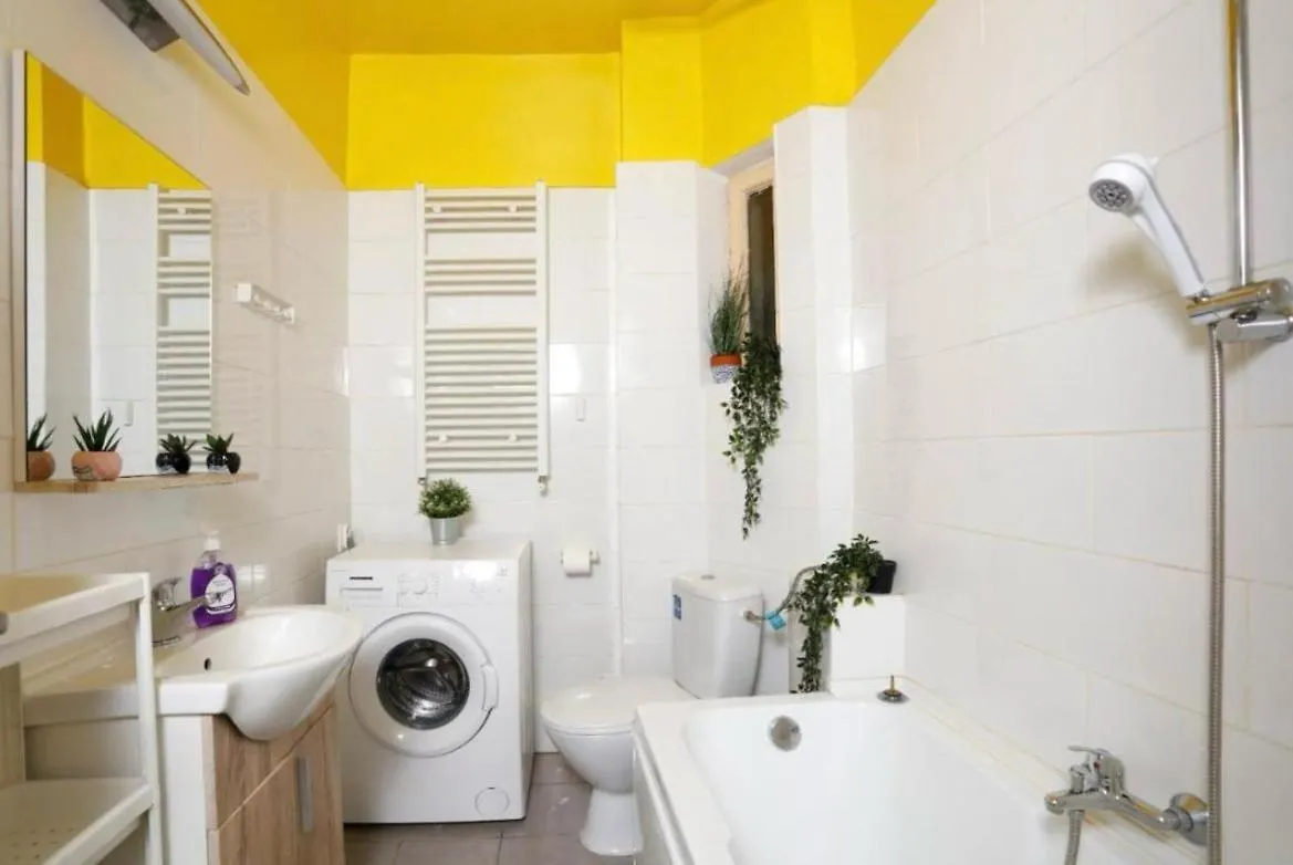 Charming Vintage Apartment Bukarest
